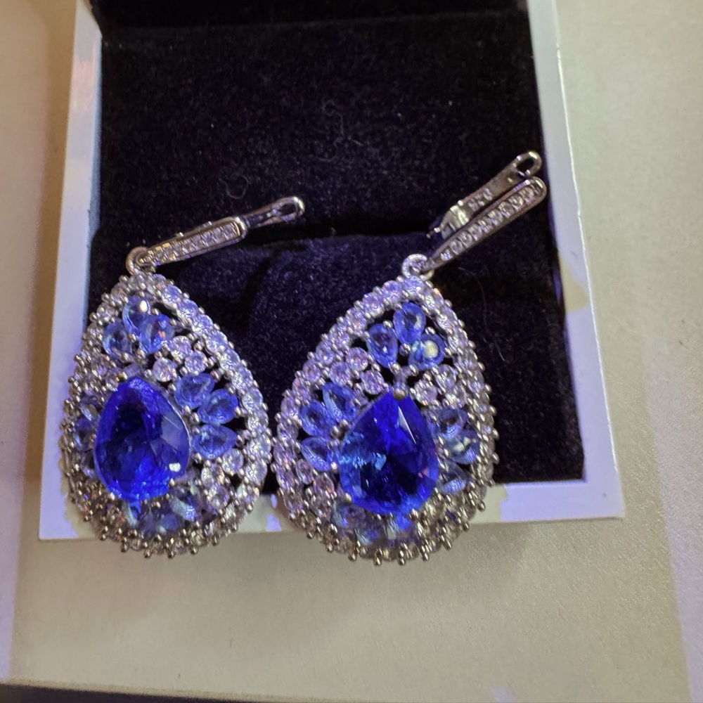 New Tanzanite Blue Rare Teardrop Dangle Earrings with Sapphire chips - Picture 4 of 10